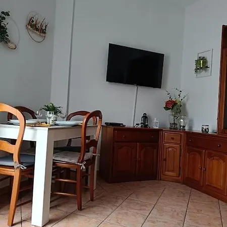 La Perla, Διαμέρισμα